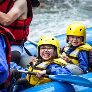enfants-rafting-ete-serre-chevalier-eaux-vives